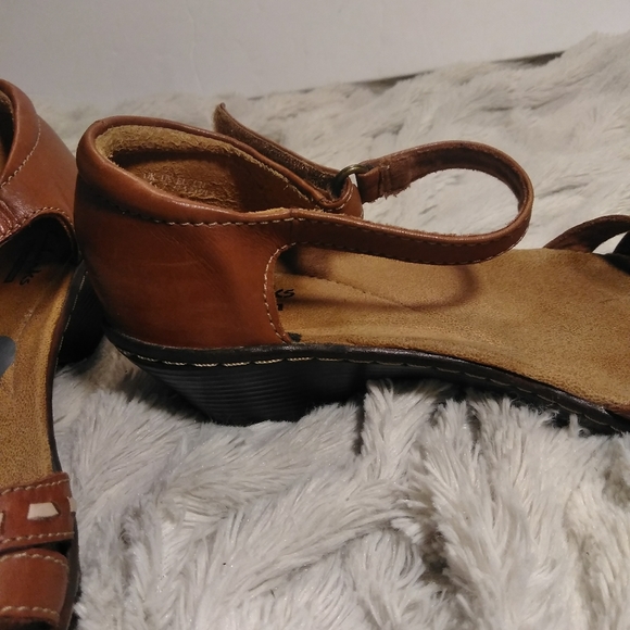 Clark's Sandals - Picture 5 of 8